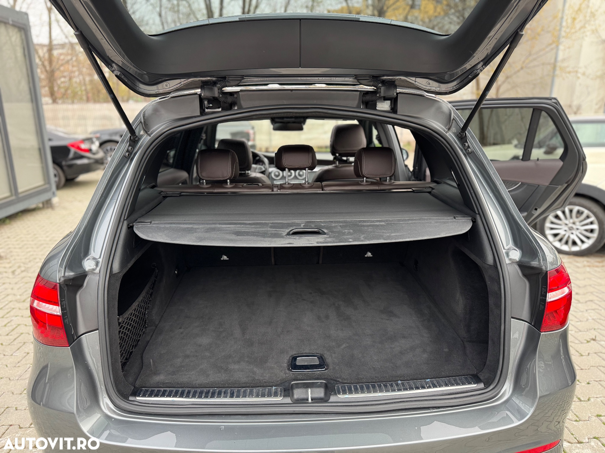 Mercedes-Benz GLC 250 d 4MATIC - 23