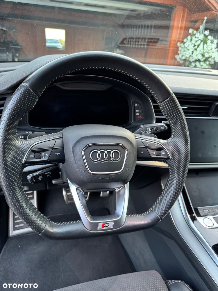 Audi Q8 - 10