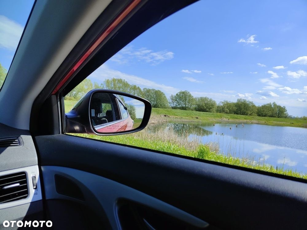 Hyundai Elantra 1.8 GLS - 7