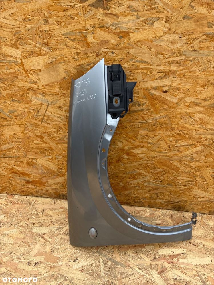 Opel Corsa C Lift z163 BŁOTNIK PRZÓD PRZEDNI PRAWY - 1