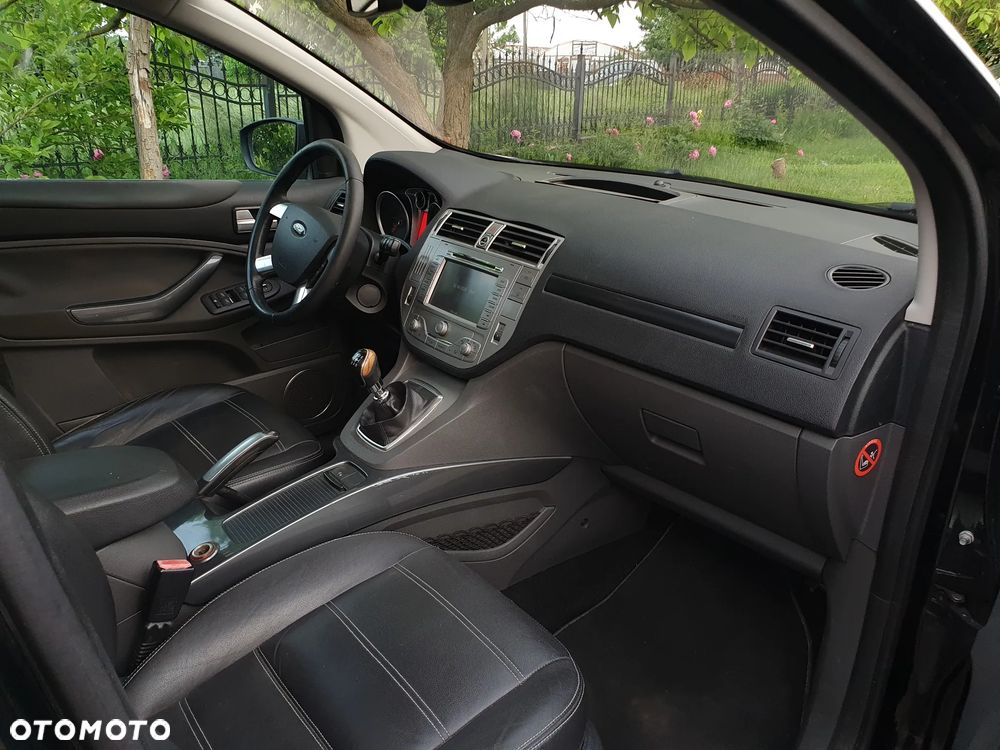 Ford Kuga 2.0 TDCi 2x4 Titanium - 10