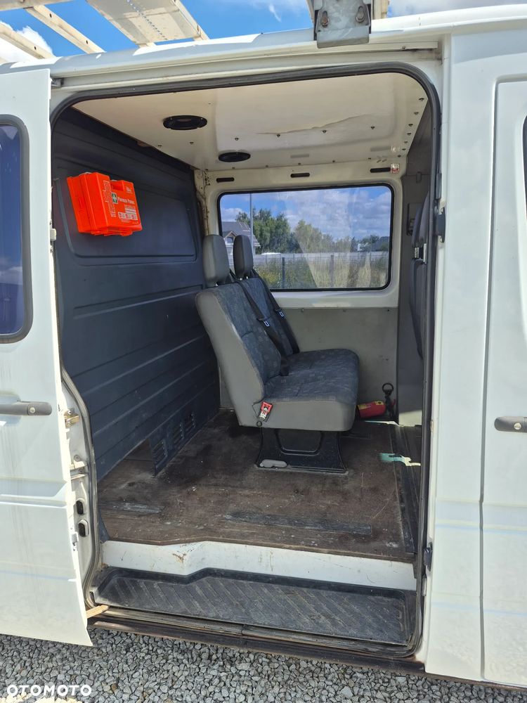 Mercedes-Benz Sprinter - 20