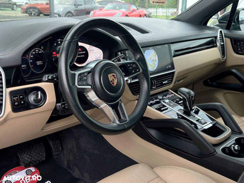 Porsche Cayenne - 14