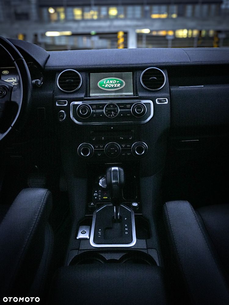 Land Rover Discovery 3.0 TD V6 SE - 8