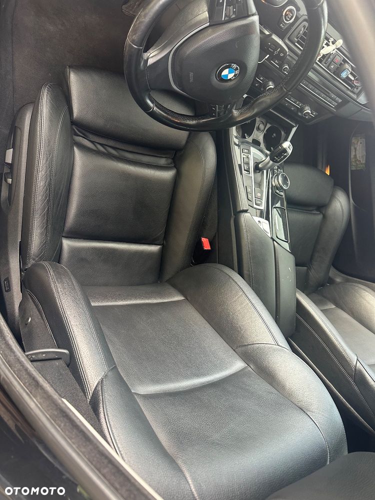 BMW Seria 5 520d xDrive - 15