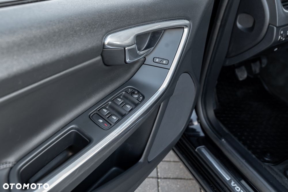 Volvo V60 D3 Linje Business - 17