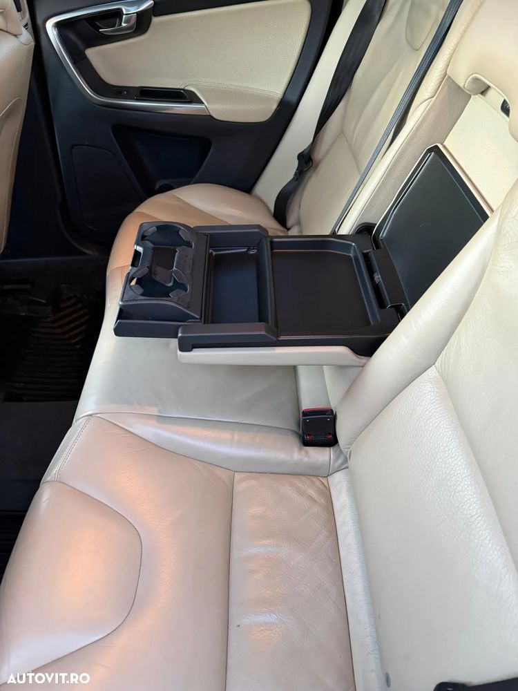 Volvo XC 60 D5 AWD Aut. Summum - 12