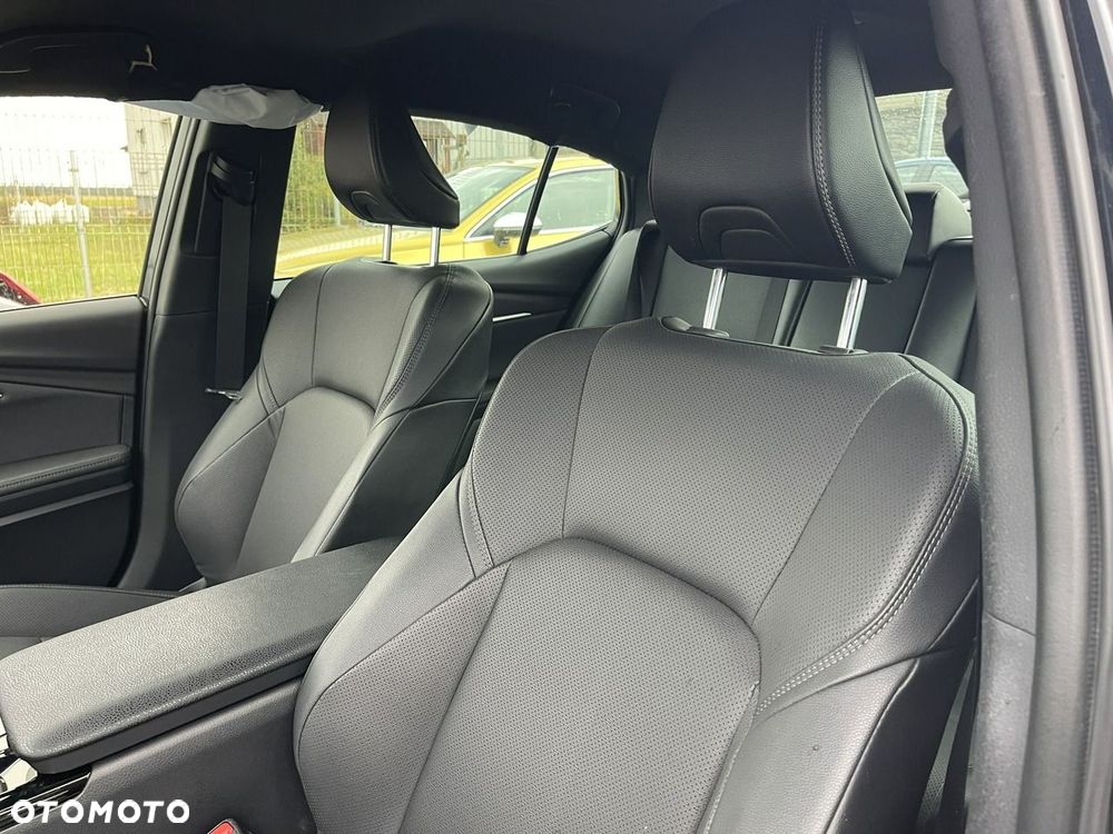 Toyota Camry 2.5 Hybrid Dynamic Force Comfort e-CVT - 14