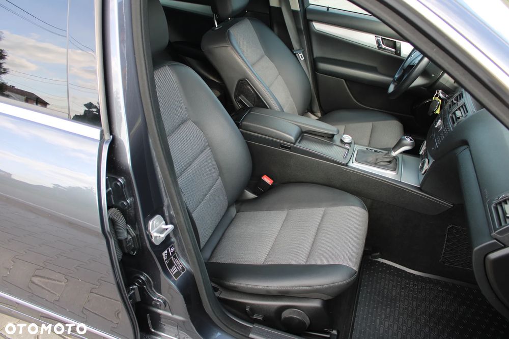 Mercedes-Benz Klasa C 180 Kompressor Automatik BlueEFFICIENCY Avantgarde - 11