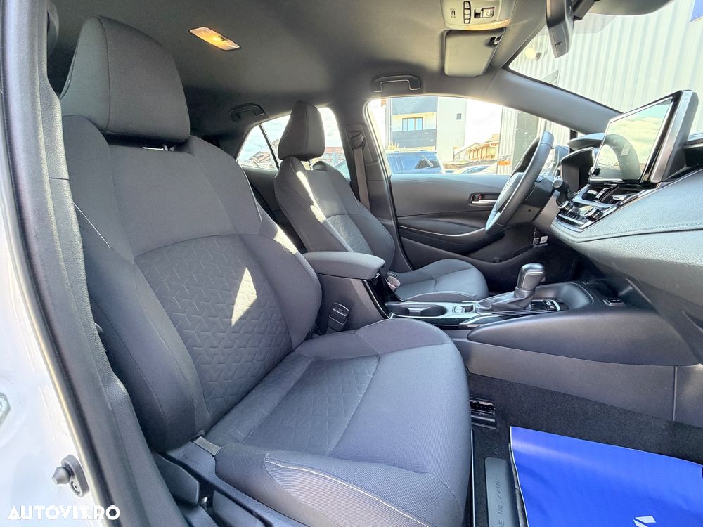 Toyota Corolla 1.8 HSD TS Exclusive - 8