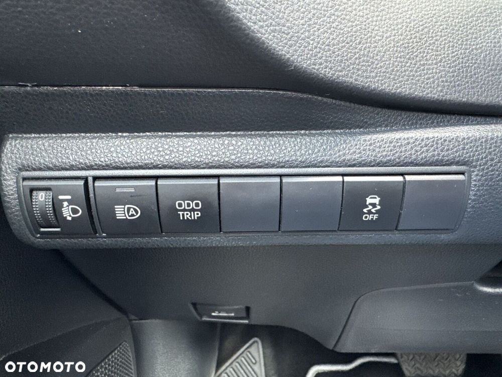 Toyota Corolla 1.8 Hybrid Comfort - 22