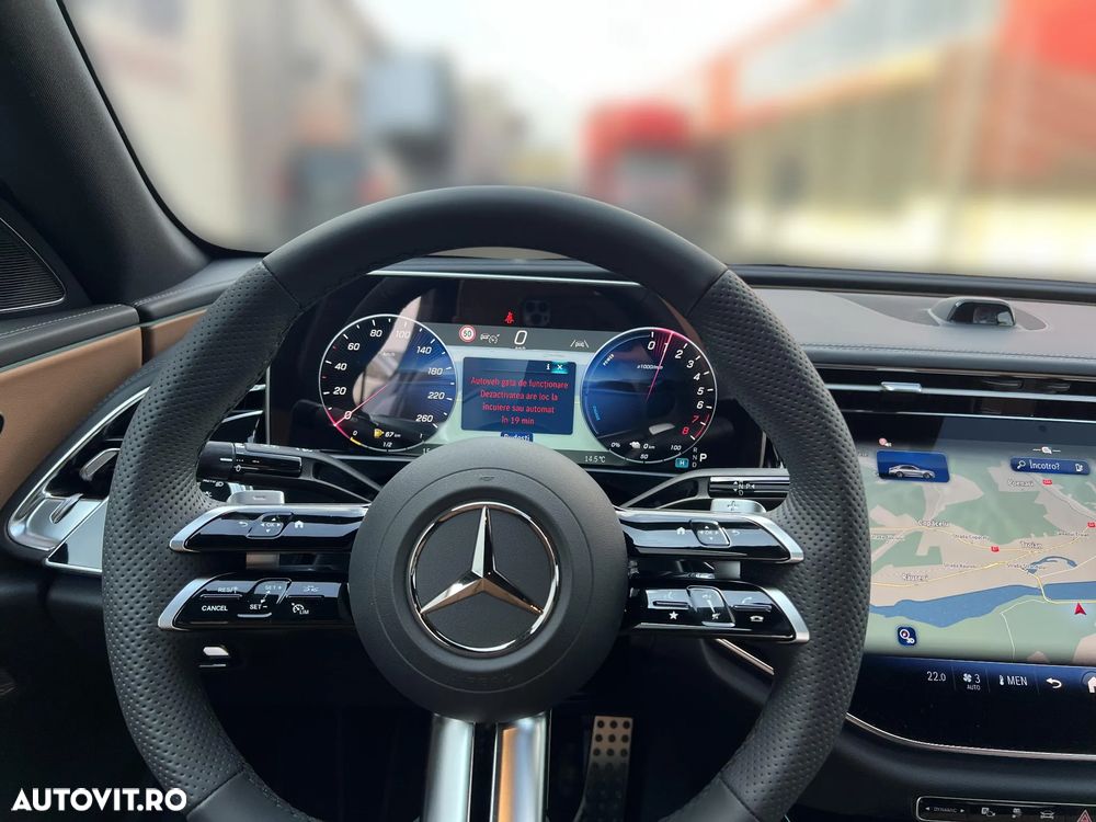 Mercedes-Benz E 300 4MATIC Aut. - 10