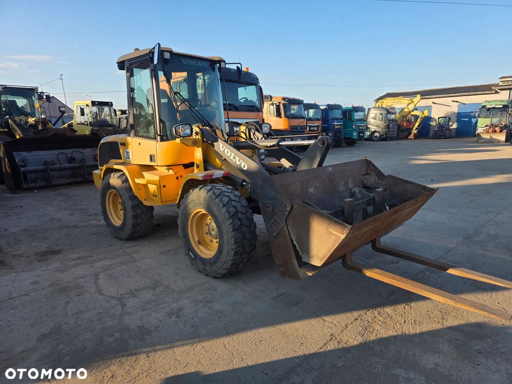 Volvo L30G Krokodyl Widly z Niemiec Cat Liebherr Atlas - 1