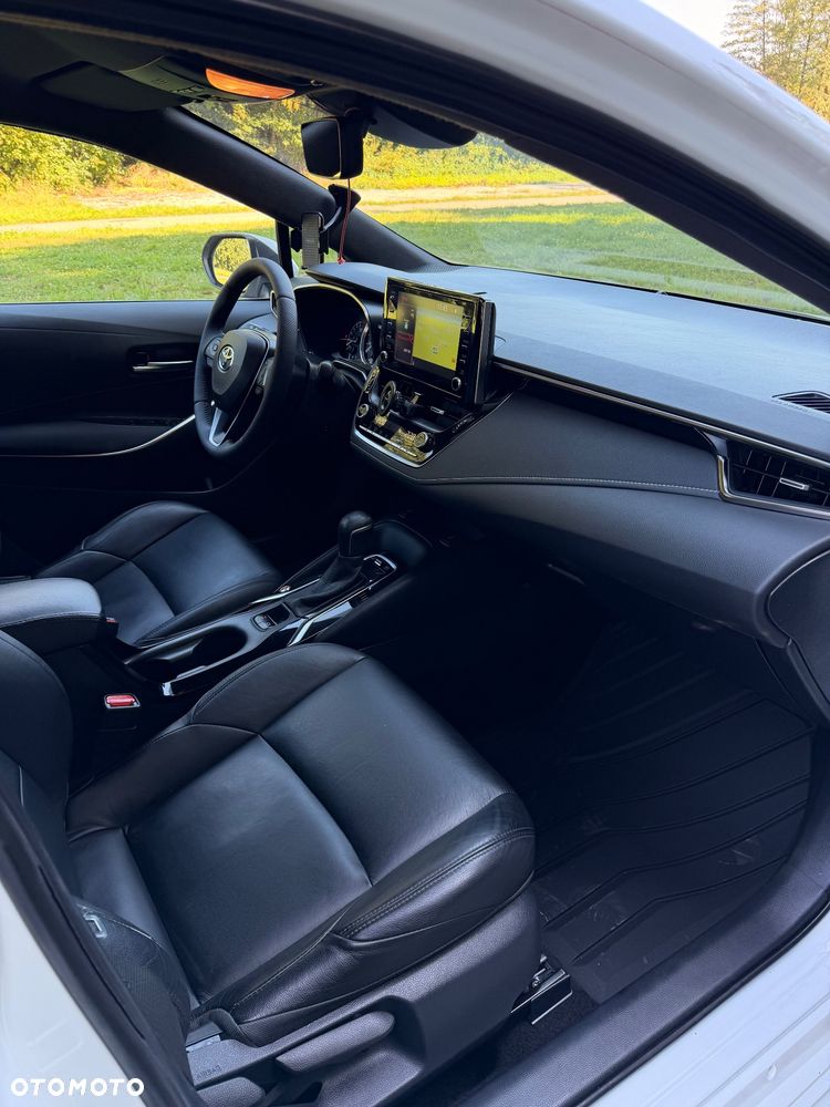Toyota Corolla - 10