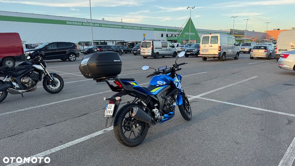 Suzuki GSX - 8