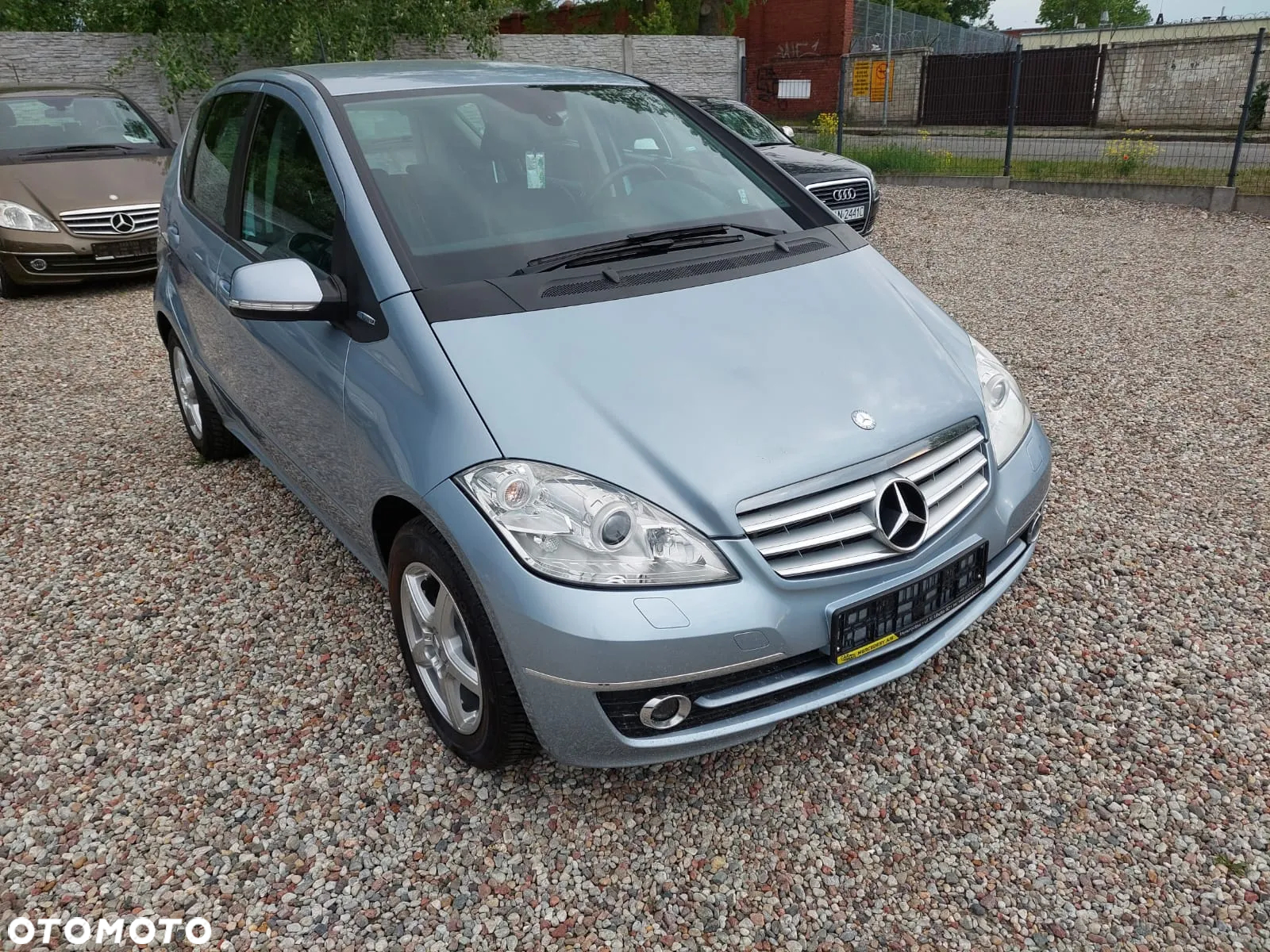 Mercedes-Benz Klasa A 170 BlueEFFICIENCY Elegance - 3