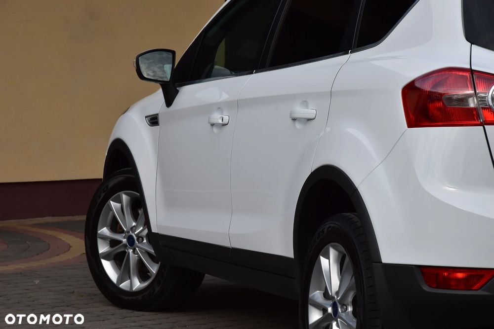 Ford Kuga 2.0 TDCi 4x4 Titanium - 11