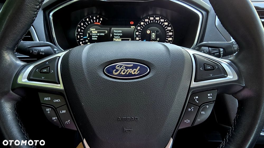 Ford Mondeo 2.0 EcoBlue Titanium - 24