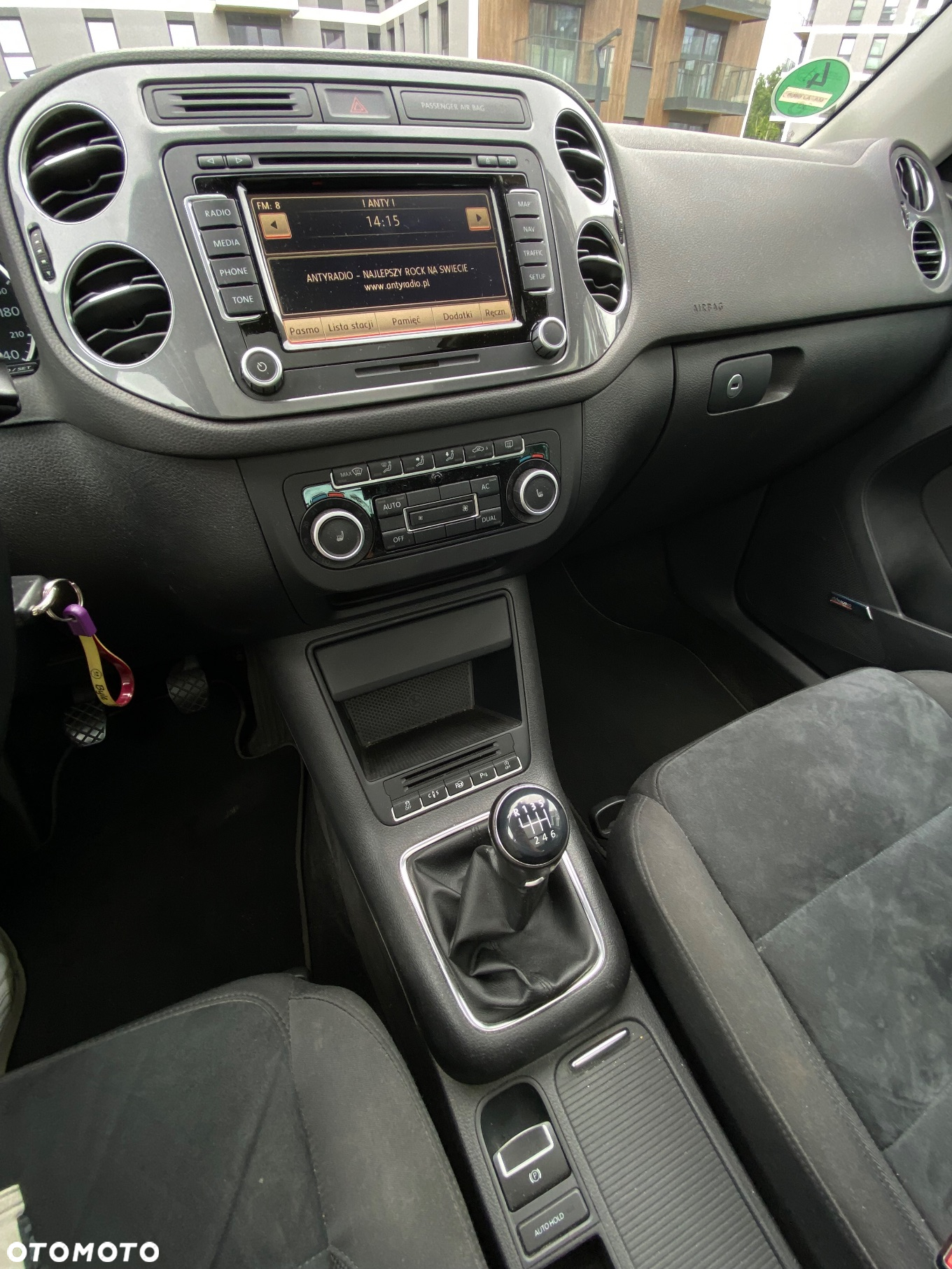 Volkswagen Tiguan 2.0 TDI DPF BlueMotion Technology Exclusive - 11