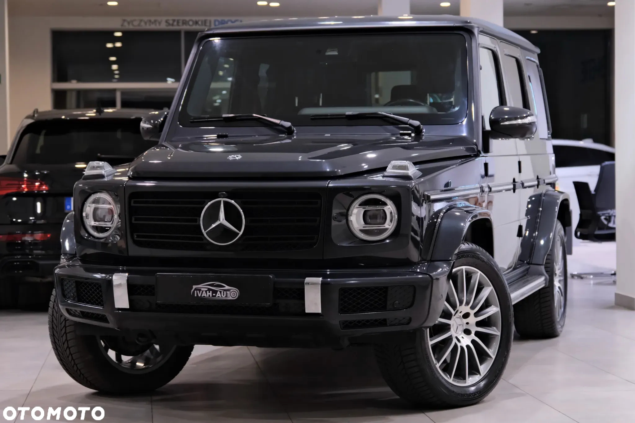 Mercedes-Benz Klasa G 500 9G-TRONIC Exclusive - 16