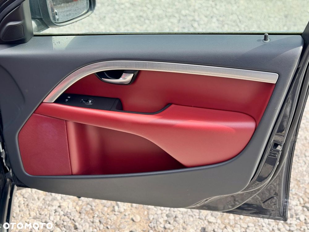 Volvo V70 2.5T Summum - 16