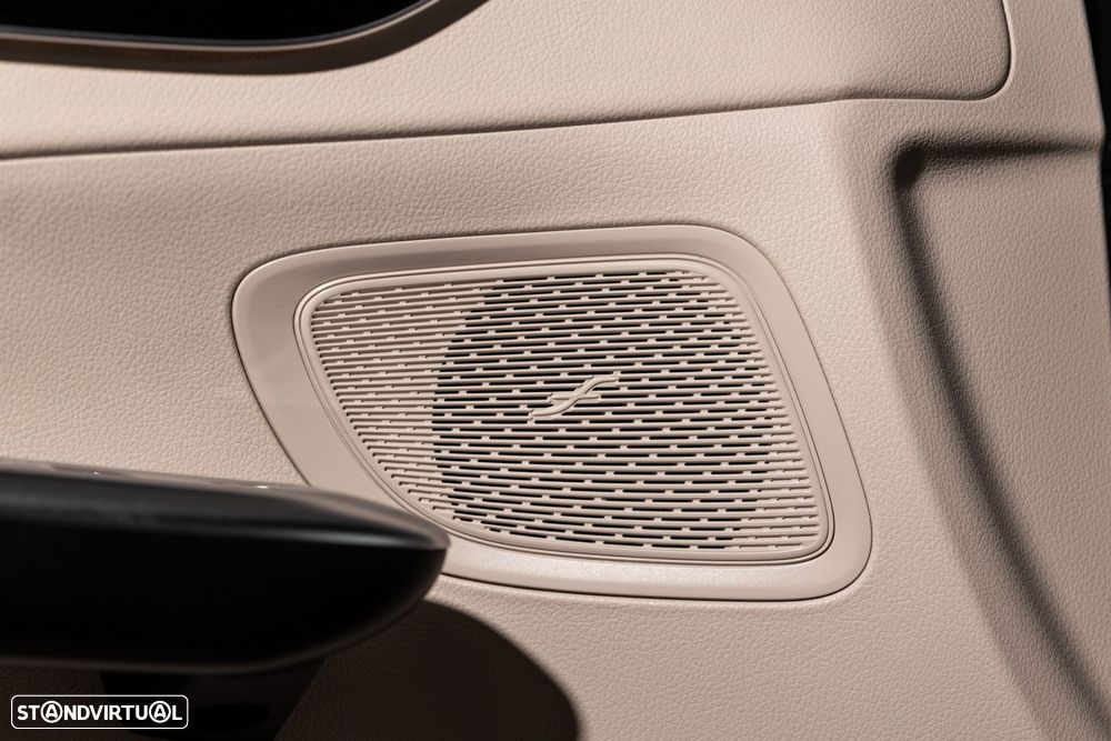 Mercedes-Benz C 300 e Avantgarde - 31