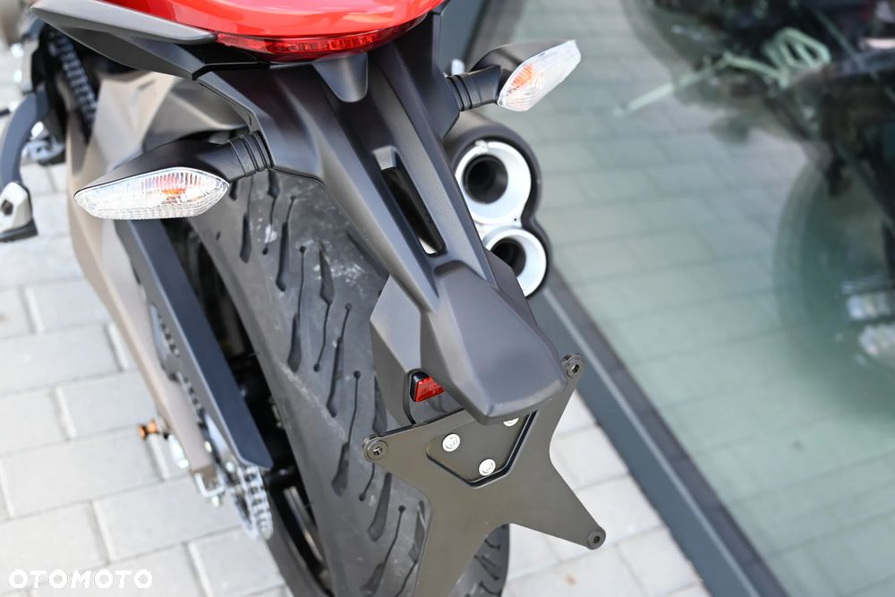 Ducati Monster - 37