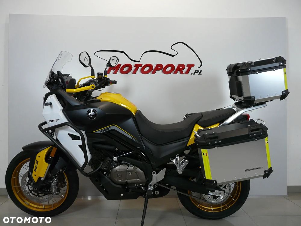 QJMOTOR SVT 650X - 13