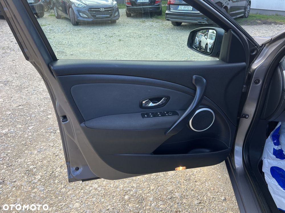 Renault Megane ENERGY dCi 110 Start & Stop LIMITED - 19