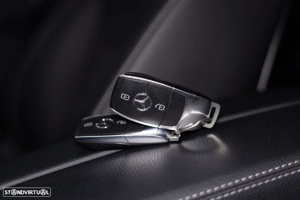 Mercedes-Benz CLA 250 e Shooting Brake AMG Line - 42