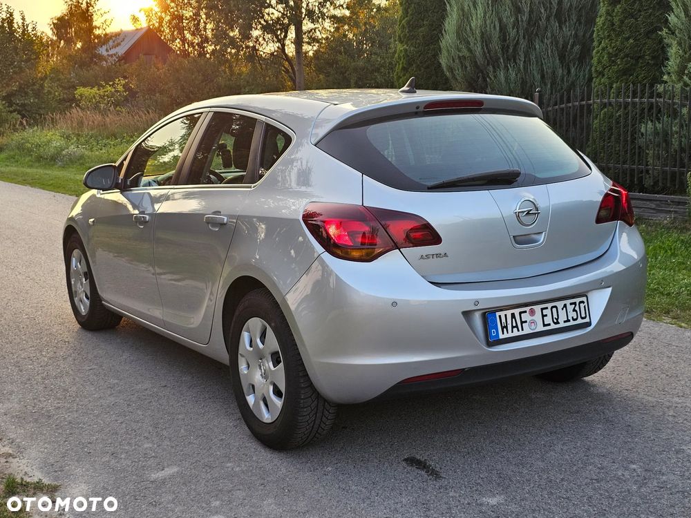 Opel Astra - 37