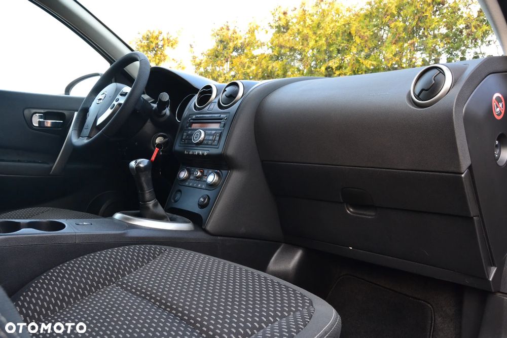 Nissan Qashqai 1.6 Visia - 38
