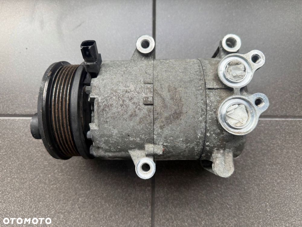 KOMPRESOR KLIMATYZACJI 1.6 FORD 6G91-19D629-EC DELPHI - 1