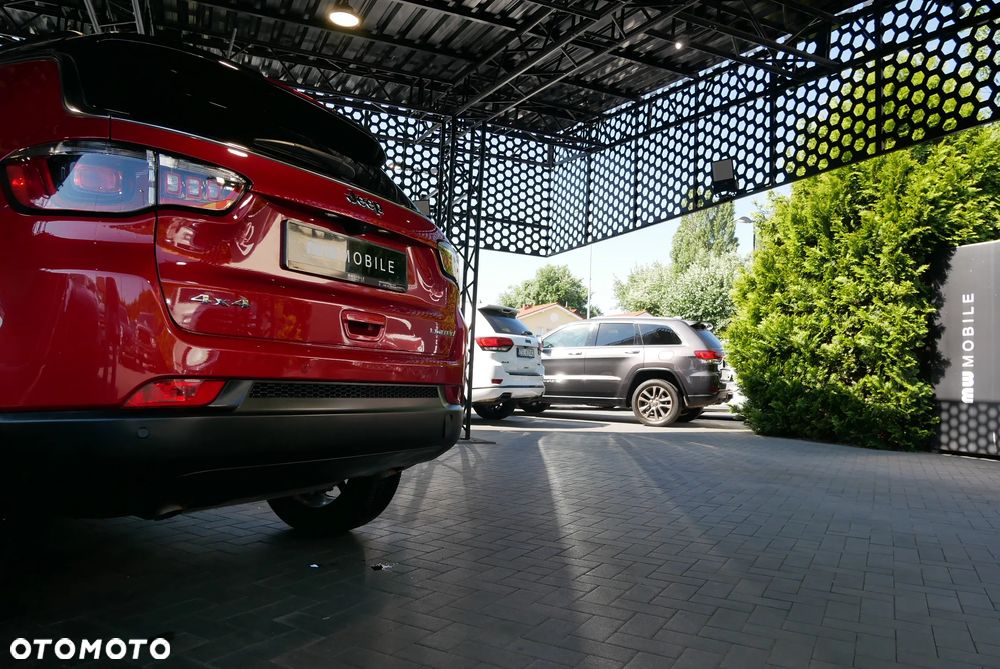 Jeep Compass - 35