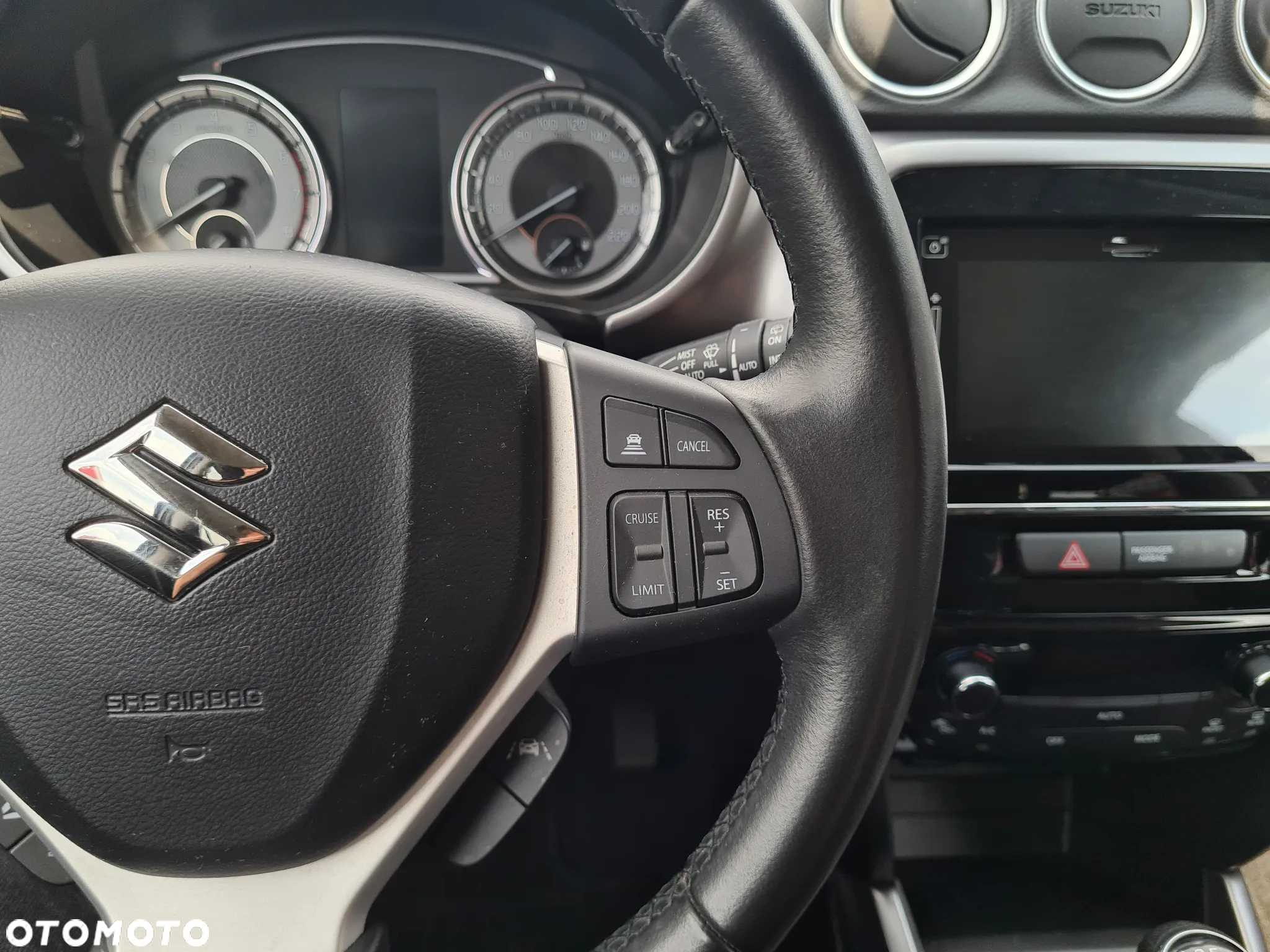 Suzuki Vitara 1.4 Boosterjet Premium 2WD - 13