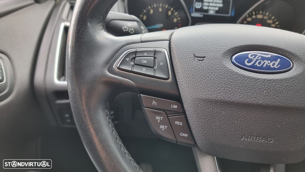 Ford Focus 1.0 EcoBoost Titanium - 19