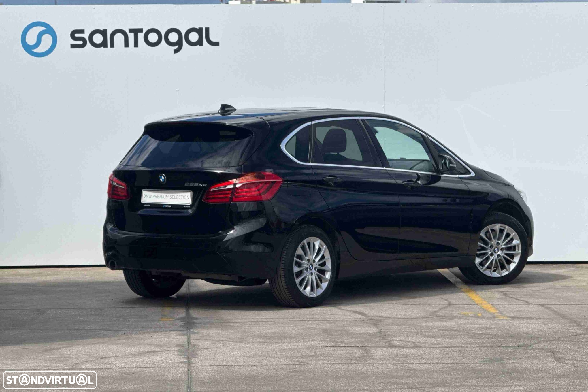 BMW 225xe Active Tourer - 9