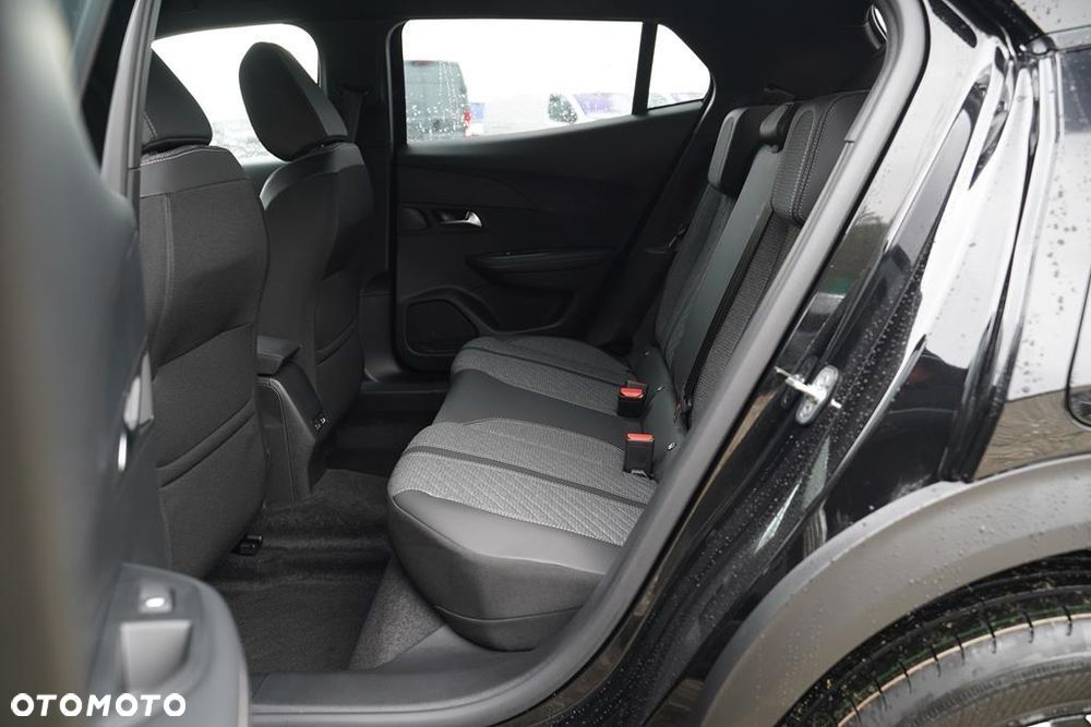 Peugeot 2008 PureTech mHEV Allure e-DCS6 - 9