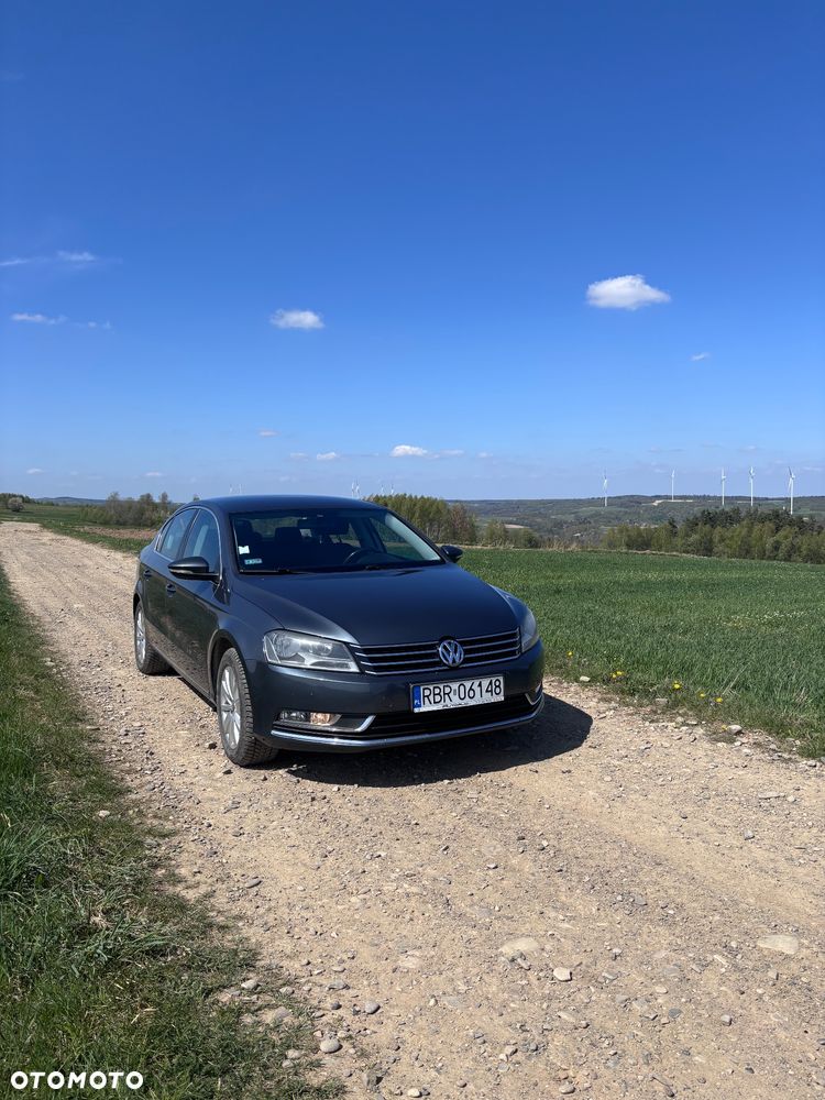 Volkswagen Passat 1.6 TDI DPF BlueMotion Technology Comfortline - 3