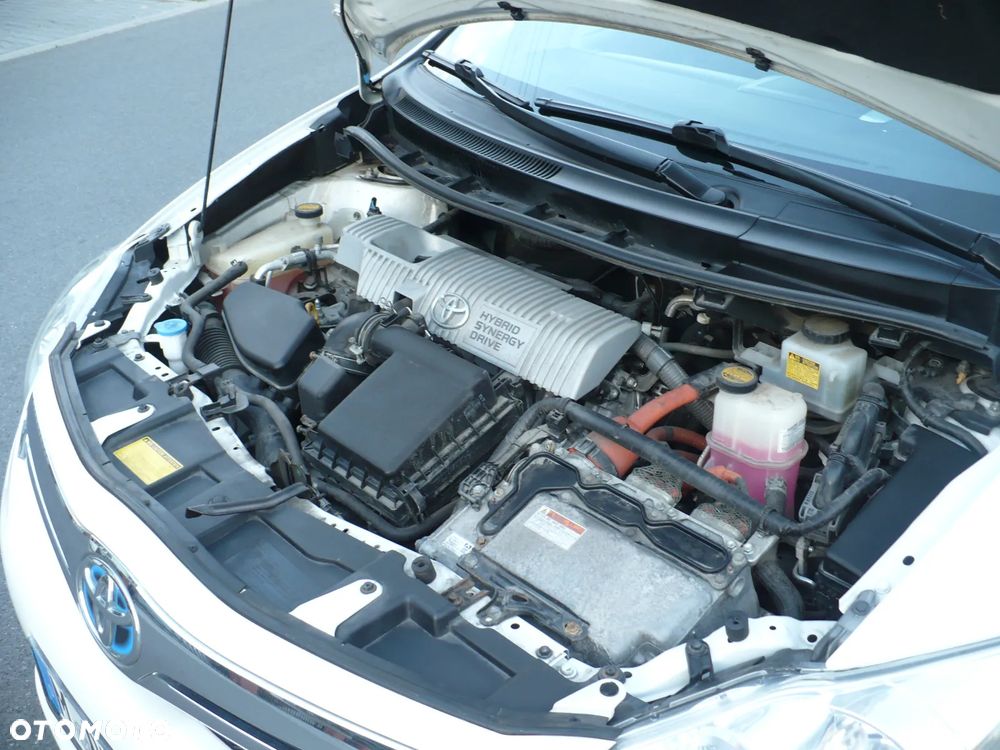 Toyota Auris 1.8 HSD Luna - 22