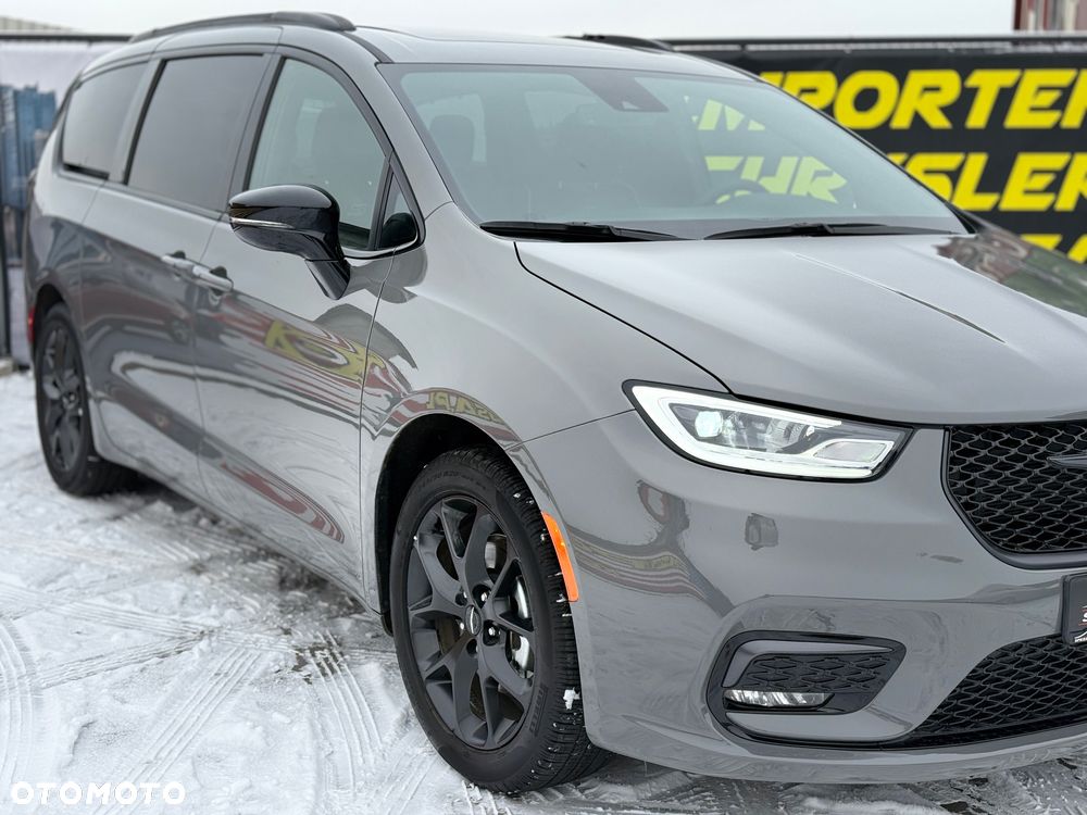 Chrysler Pacifica - 7