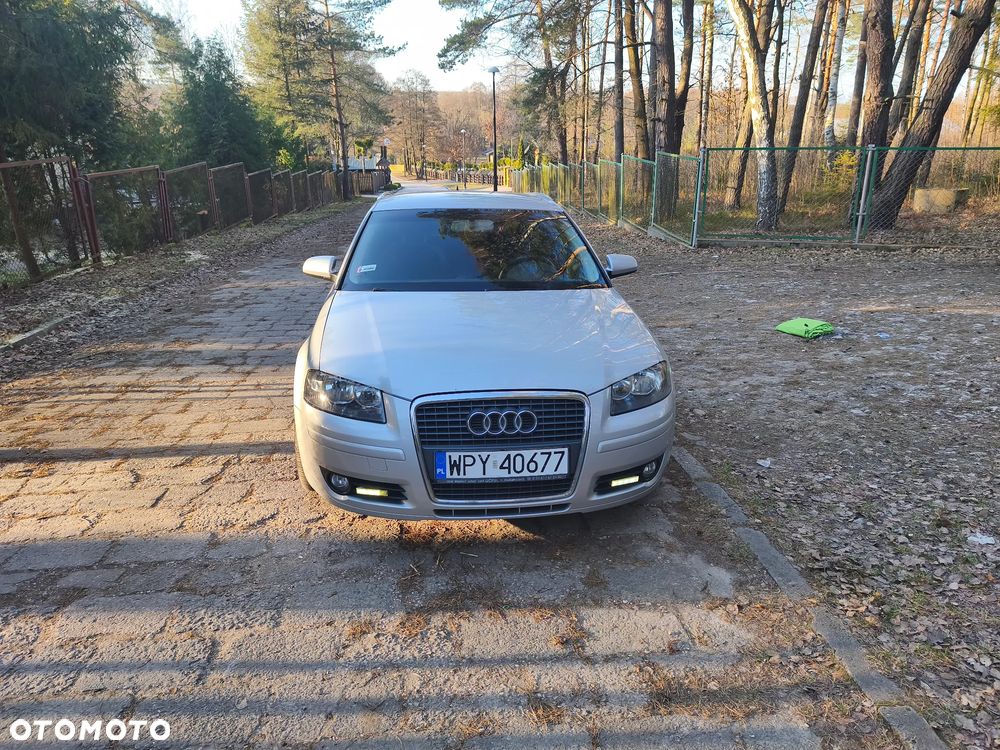 Audi A3 Sportback 2.0 TDI DPF Ambiente - 2