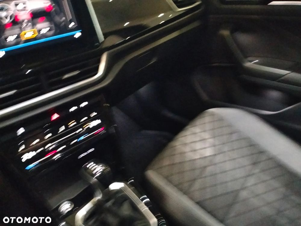 Volkswagen T-Roc 1.5 TSI R-Line DSG - 18