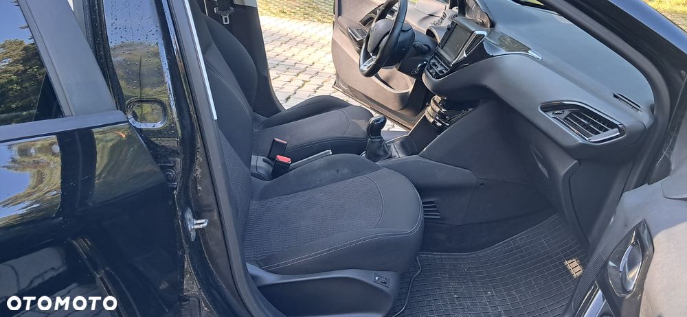 Peugeot 208 1.6 BlueHDi Active S&S - 23