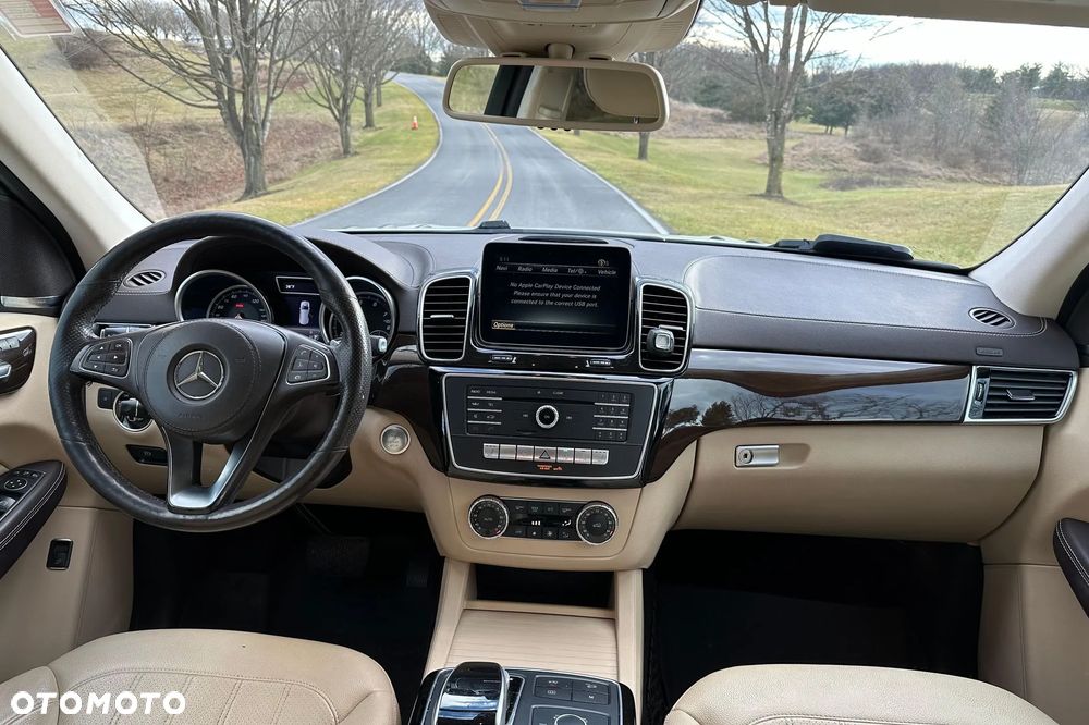 Mercedes-Benz GLS - 17