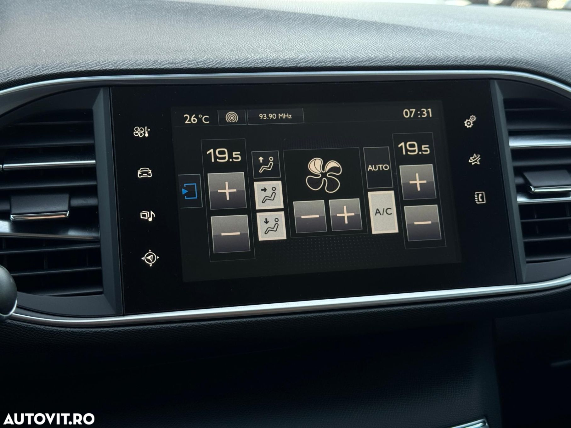 Peugeot 308 - 13