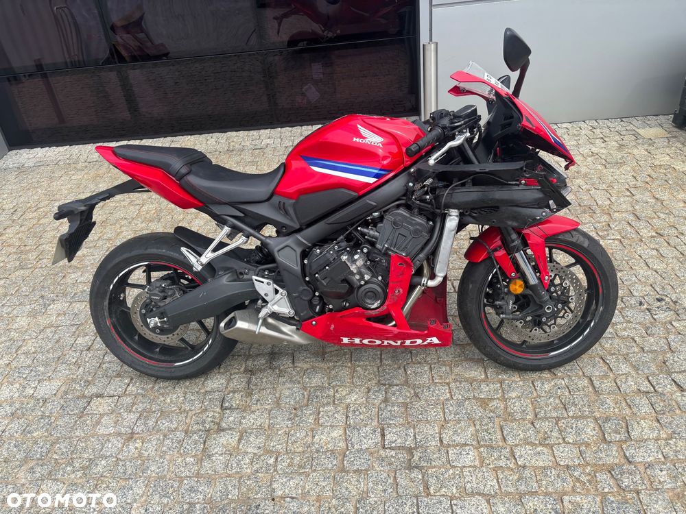 Honda CBR - 1