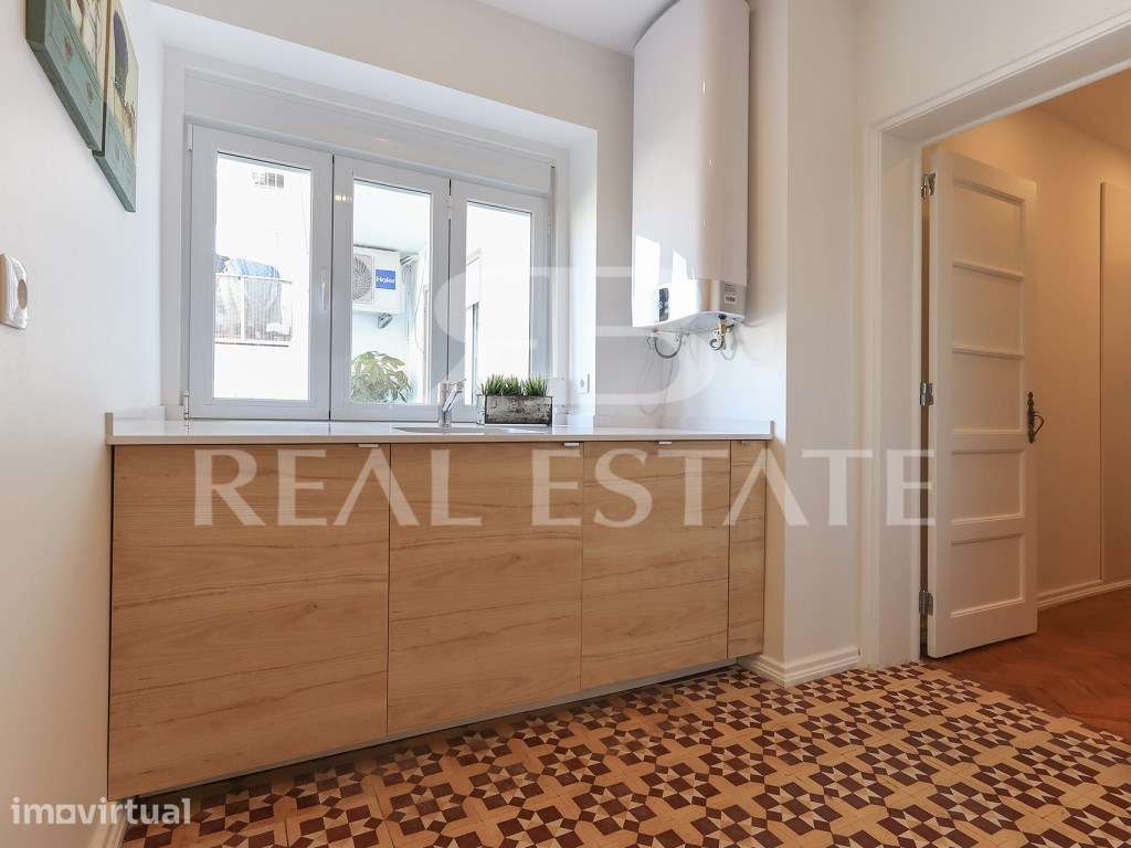 T2 Mobilado, com 2 suites, Varanda e JARDIM privado, na Calçada das... - Grande imagem: 5/21