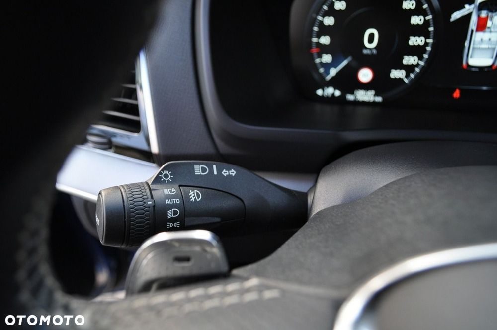 Volvo XC 90 T5 AWD R-Design - 23