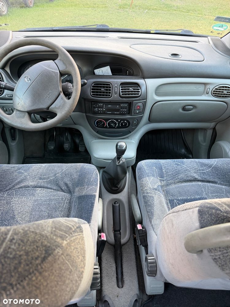 Renault Scenic - 10